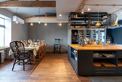 「レンタルキッチン＆スペース SLOW」